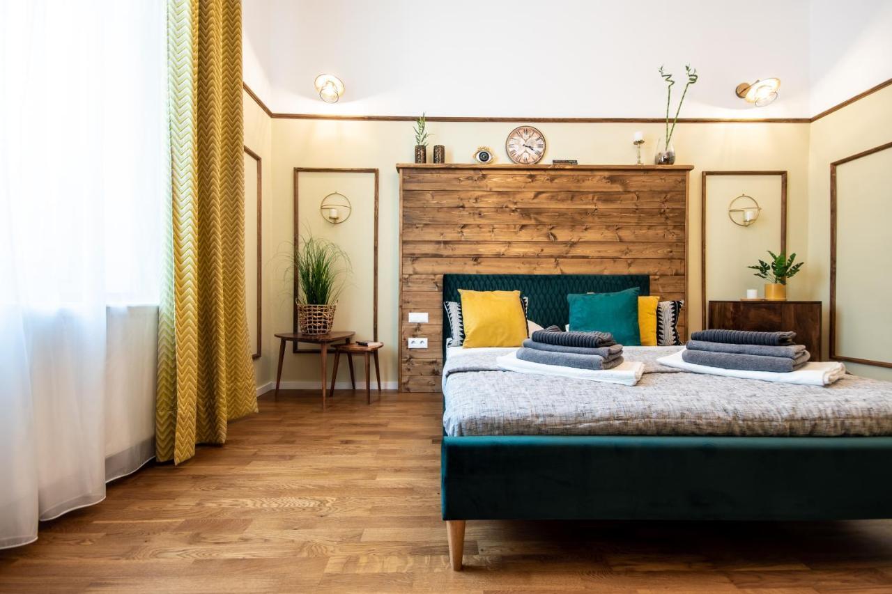 Zur Linde Apartment Sibiu Ngoại thất bức ảnh