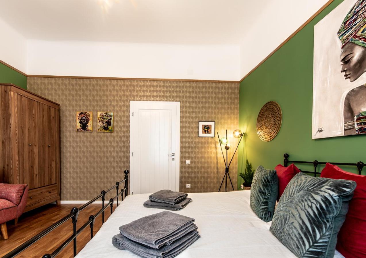 Zur Linde Apartment Sibiu Ngoại thất bức ảnh