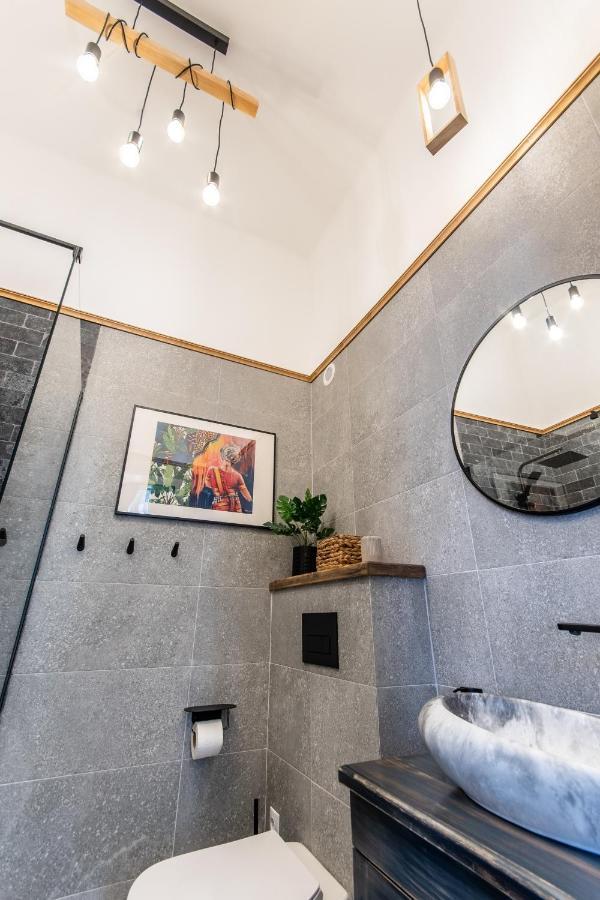 Zur Linde Apartment Sibiu Ngoại thất bức ảnh