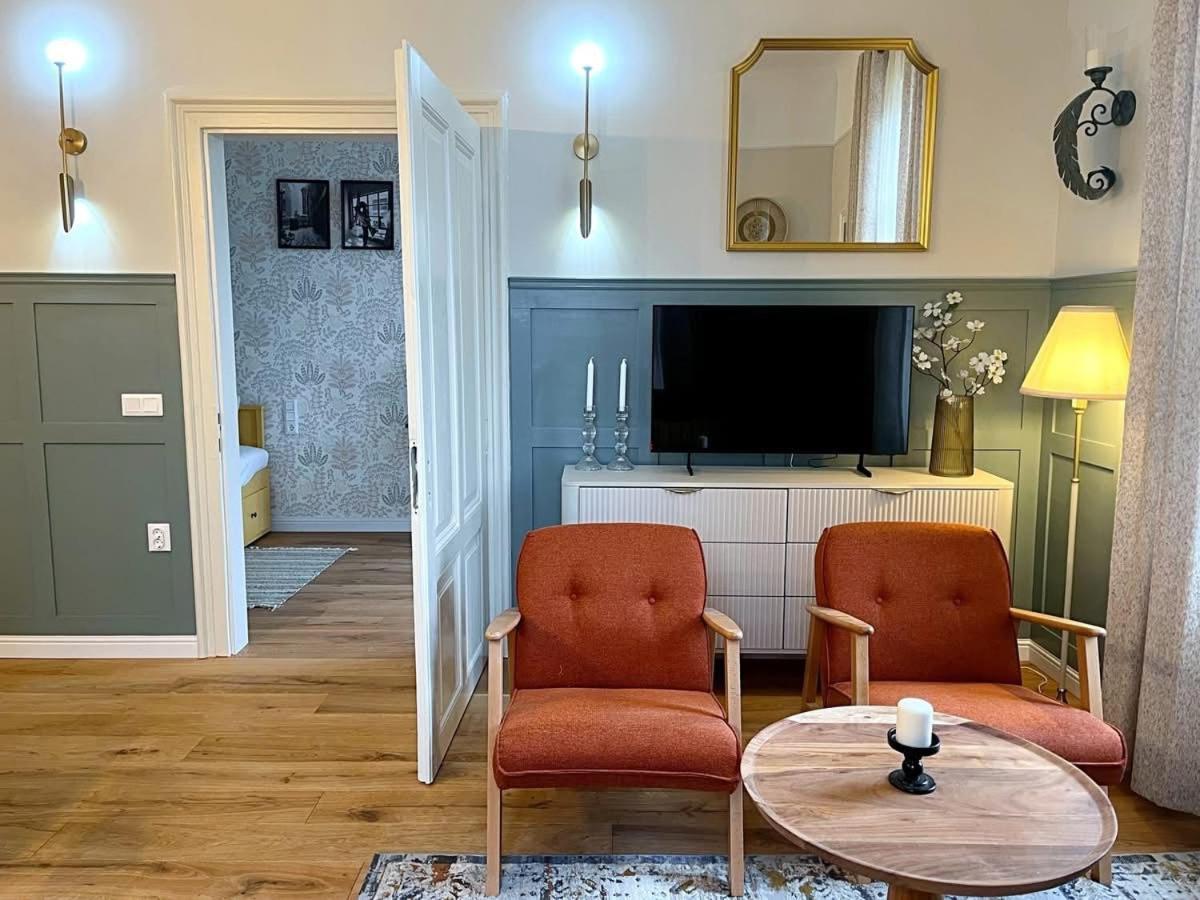 Zur Linde Apartment Sibiu Ngoại thất bức ảnh